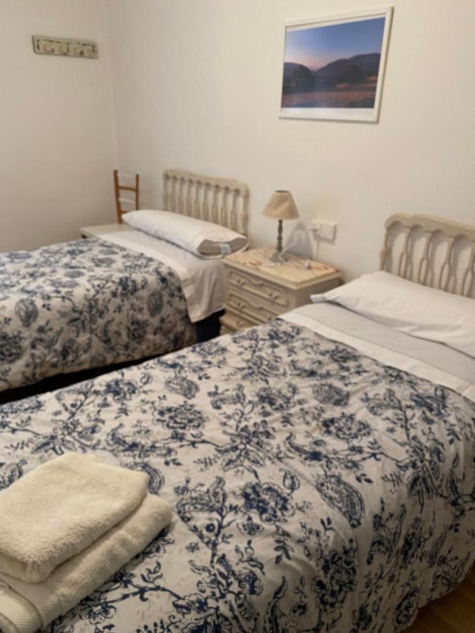 Hostal Casiano Camarasa Kültér fotó